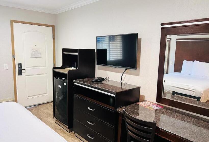 Номер Стандарт, Rodeway Inn National City San Diego South