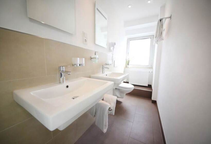 Quarto Estandar, Europa Offenbach