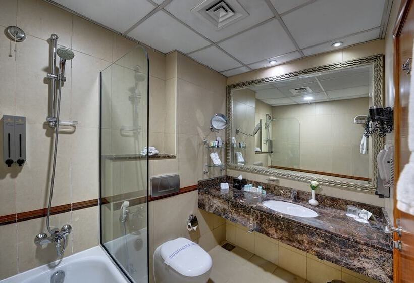 Люкс, Golden Tulip Hotel Al  Barsha
