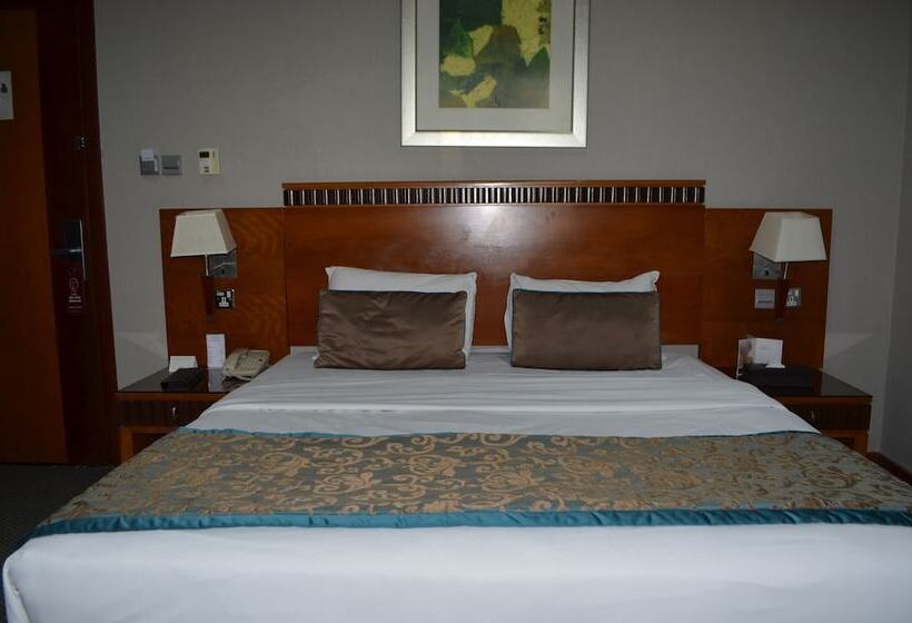 Номер Superior, Golden Tulip Hotel Al  Barsha