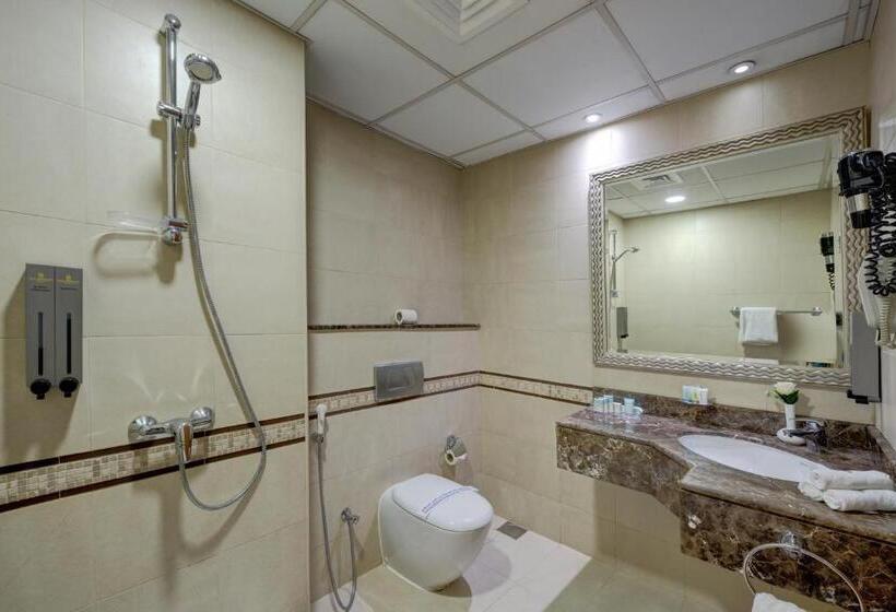 Номер Deluxe, Golden Tulip Hotel Al  Barsha