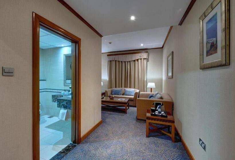 Люкс, Golden Tulip Hotel Al  Barsha