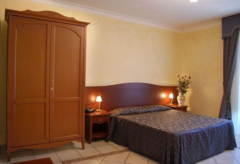 스탠다드 스튜디오, Residence Alberghiero Eolie