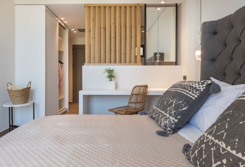 سوییت جونیور با چشم‌انداز دریا, Eptanisos Beachfront Suites Zante