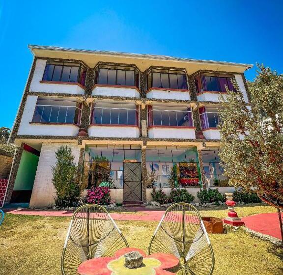 ویلای استاندارد با چشم‌انداز باغ, Hostal Sol Y Lago