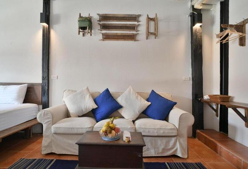 Номер Deluxe, Velawarin