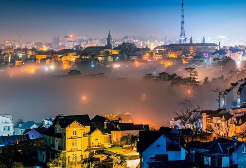 اتاق استاندارد با تخت بزرگ, La Pense E Hotel   Dalat