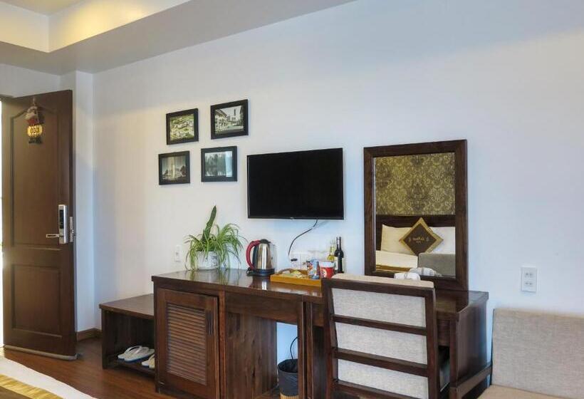اتاق استاندارد با تخت بزرگ, La Pense E Hotel   Dalat