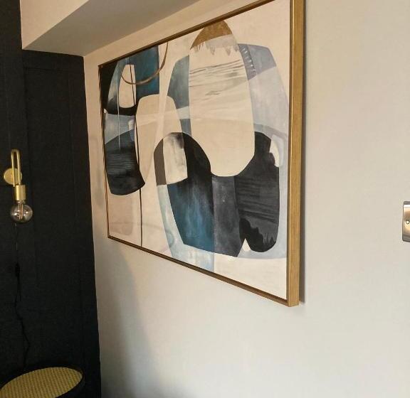 اتاق لوکس با تخت بزرگ, Abbey Court Guest House