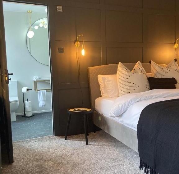 اتاق لوکس با تخت بزرگ, Abbey Court Guest House