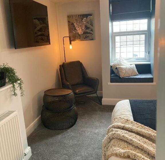 اتاق لوکس با تخت بزرگ, Abbey Court Guest House