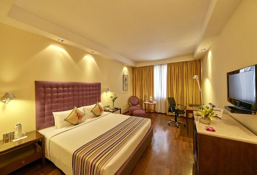 Номер Клуб, Royal Orchid Central Bangalore, Manipal Centre, Mg Road