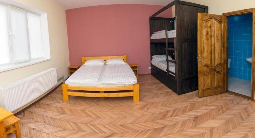 Семейный Номер, Dream Hostel Carpathians Rakhiv