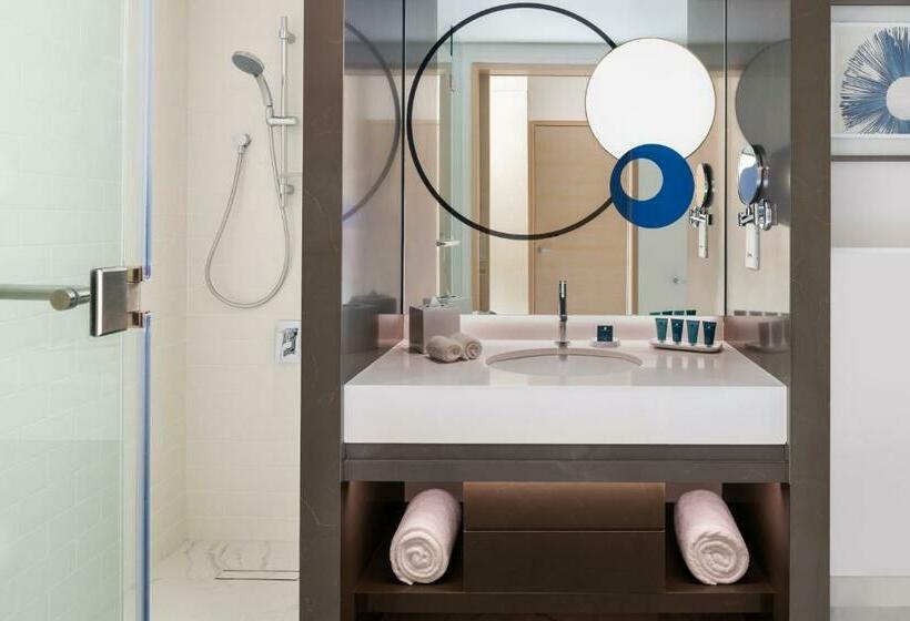 Quarto Executivo, Novotel Dubai Gold District