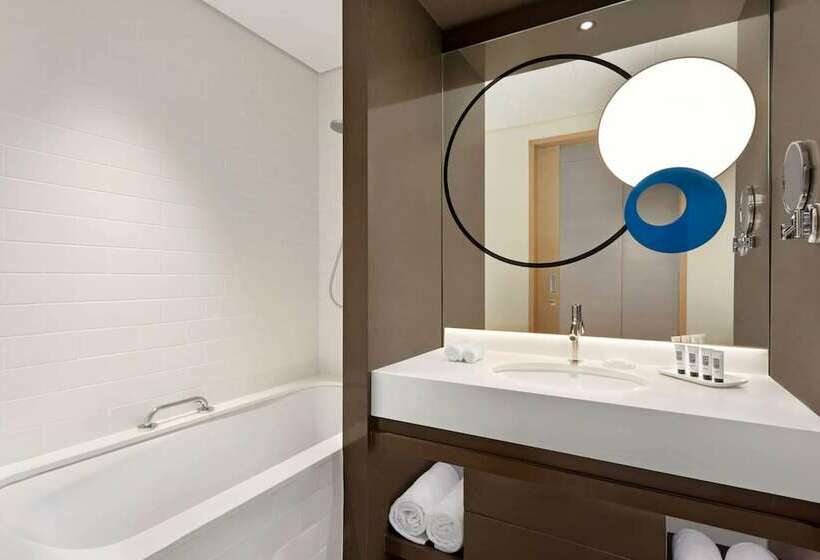 Quarto Deluxe Cama King, Novotel Dubai Gold District