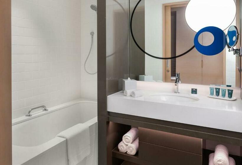 Номер Superior Кровать Кинг, Wyndham Dubai Deira