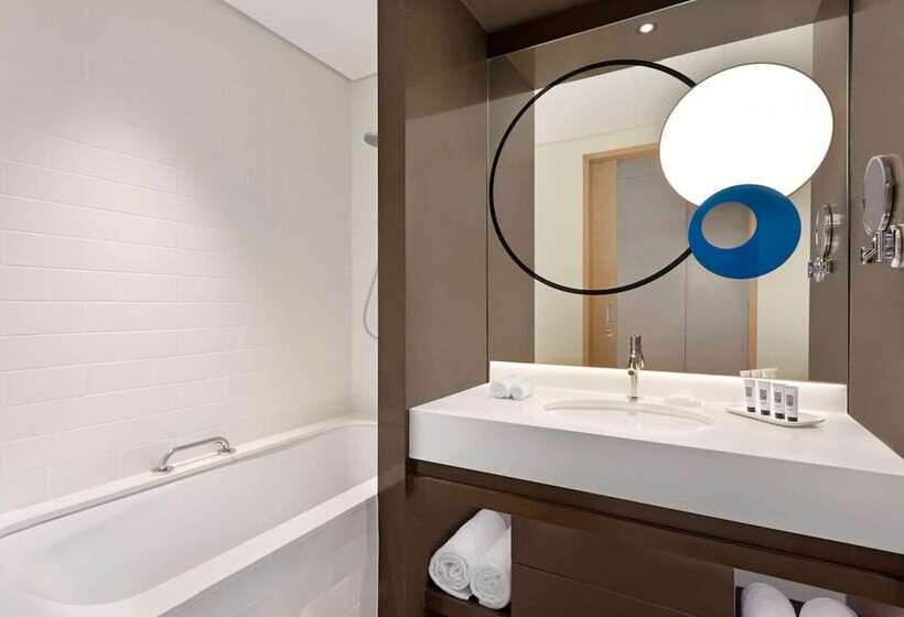 Номер Deluxe Кровать Кинг, Wyndham Dubai Deira
