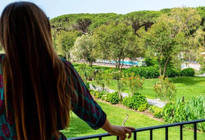 اتاق سوپریور سه تخته, Horse Country Resort Congress & Spa   Hotel Ribot