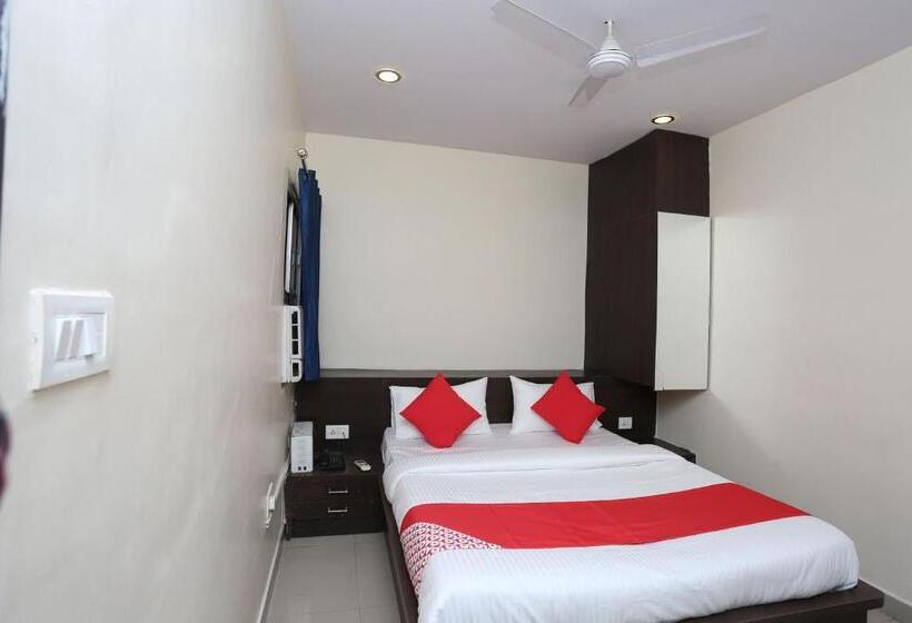 Трехместный Номер Классика, R K International Near Gautam Buddha Park