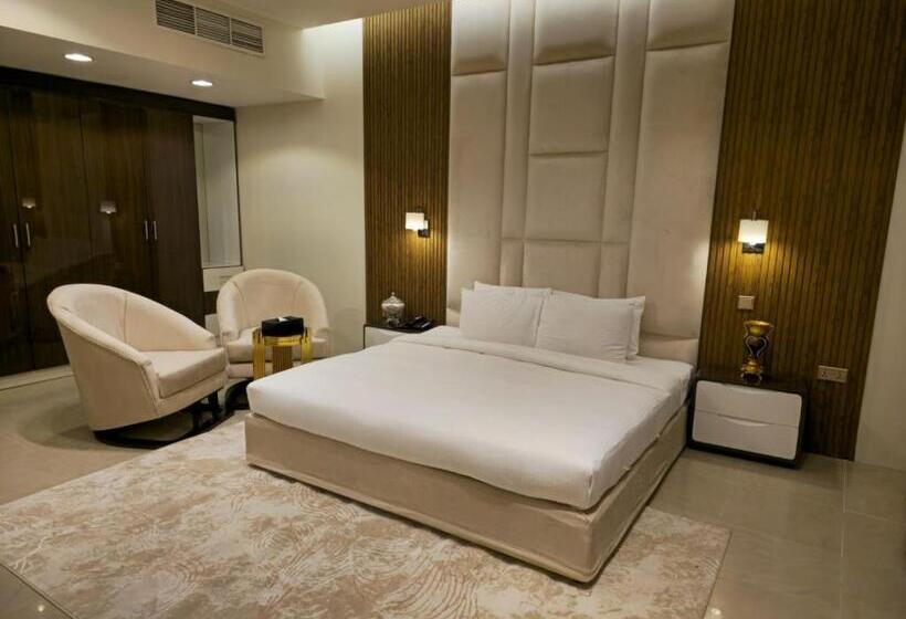 Номер Deluxe, Clifton International