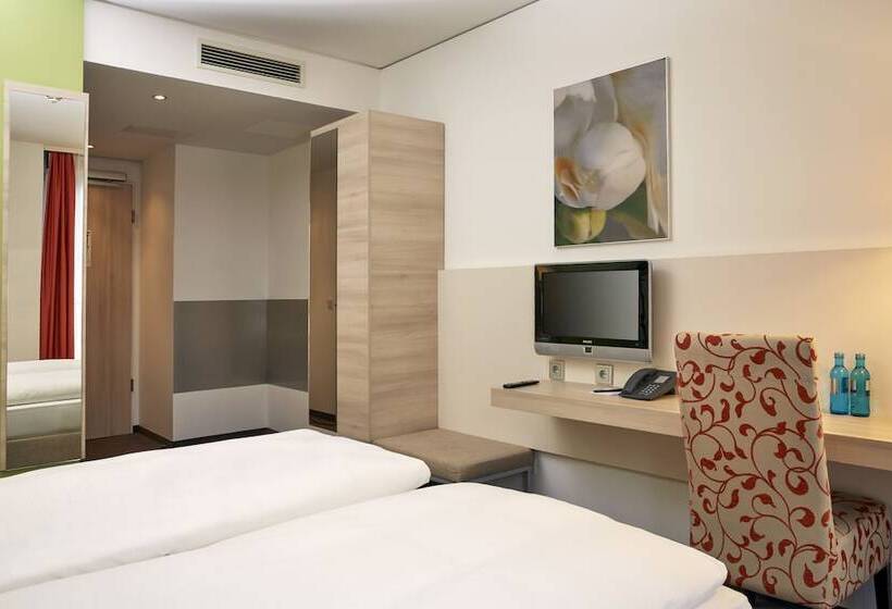 Номер Комфорт, H+ Hotel München