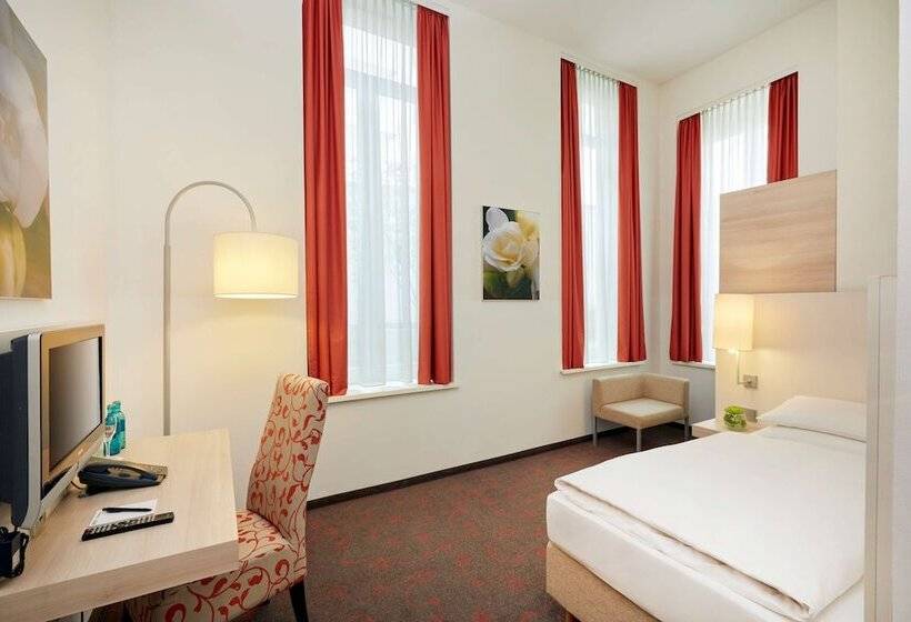 Номер Комфорт Индивидуальный, H+ Hotel München