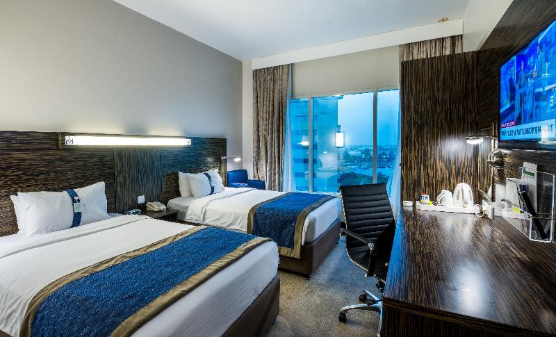 Номер Стандарт, Holiday Inn Express Dubai, Jumeirah, An Ihg