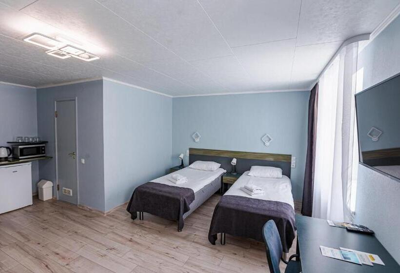 اتاق استاندارد سه نفره, Inger Hotell