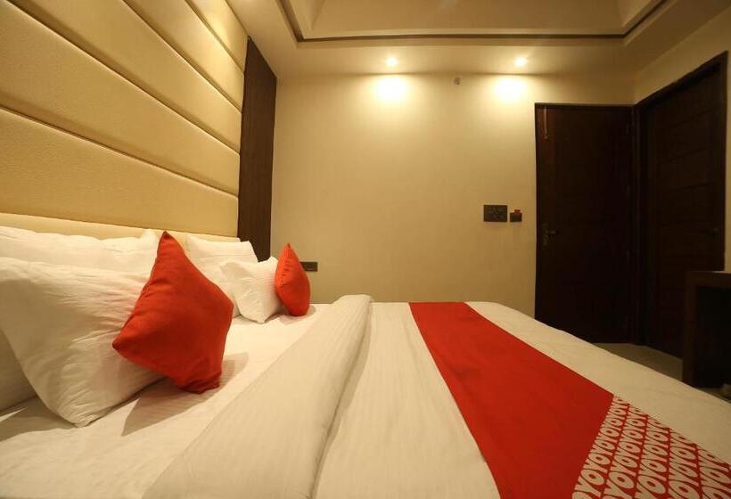 标准间, Status Inn
