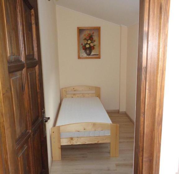 خانه 2 خوابه, Otthon Apartman