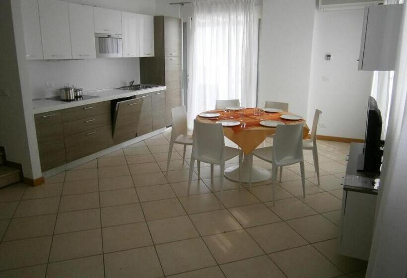 带3个卧室的豪华公寓, Villaggio Sant Andrea