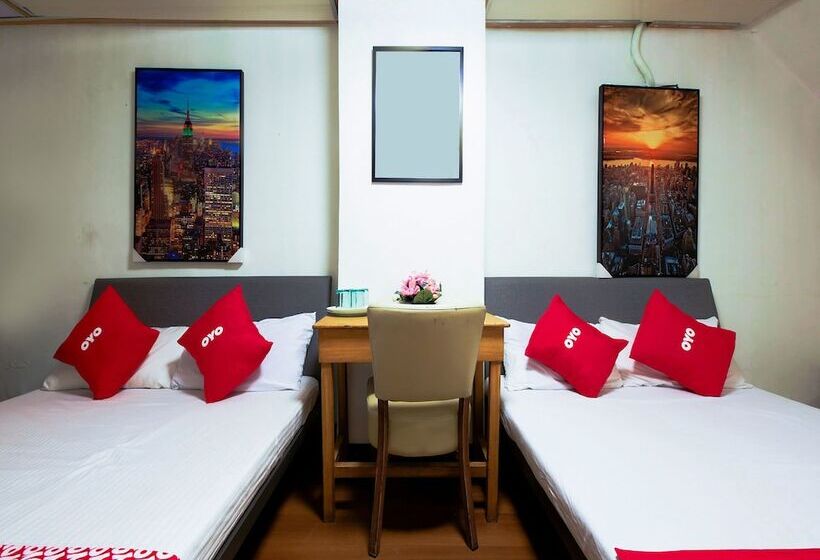 Номер Deluxe, Remedios Hotel Manila City Center