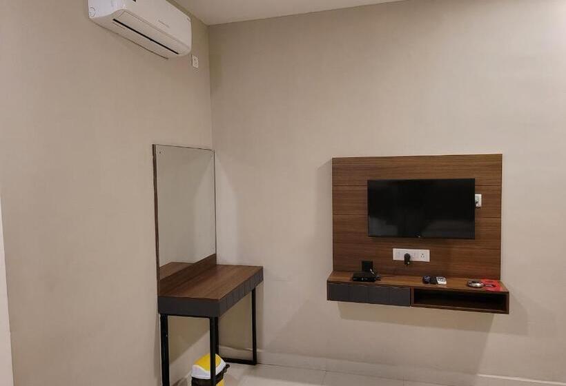 Quarto Triplo Estandar, M Square
