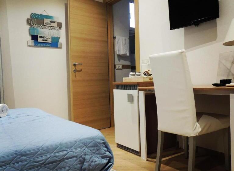 Quarto Estandar, Nada Mas