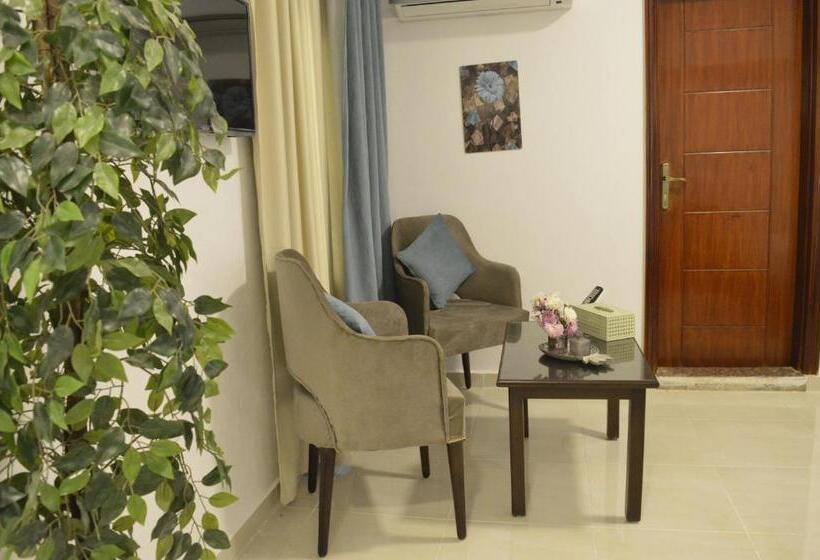 اتاق سوپریور با چشم‌انداز رودخانه, Nile View Inn