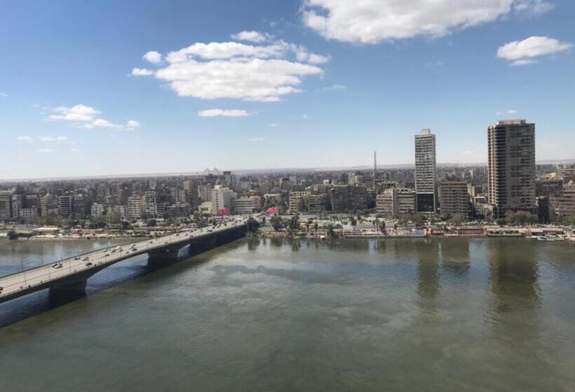 اتاق لوکس با بالکن و چشم‌انداز دریا, Nile View Inn