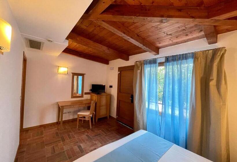 スタンダードルーム, Le Mandrelle Beach Resort