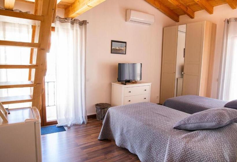 Номер Стандарт Трехместный, Alvorkitecenter Guesthouse