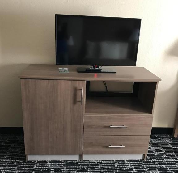 ２ダブルベッドのスタンダードルーム, Quality Inn Near Pimlico Racetrack