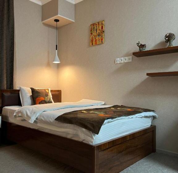 اتاق لوکس, Cube House Osh