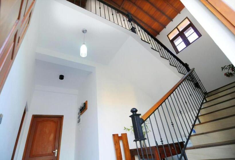 Апартаменты 2 Спальни, Park Lane Apartments