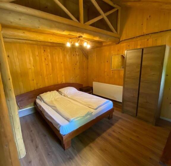 스탠다드 방갈로, Pensiunea Casa Zmeilor