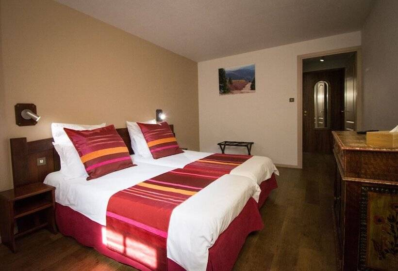 Номер Стандарт, Hôtel De La Couronne