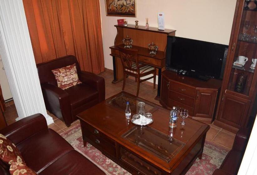 اتاق سوپریور با تخت بزرگ, Tivoli