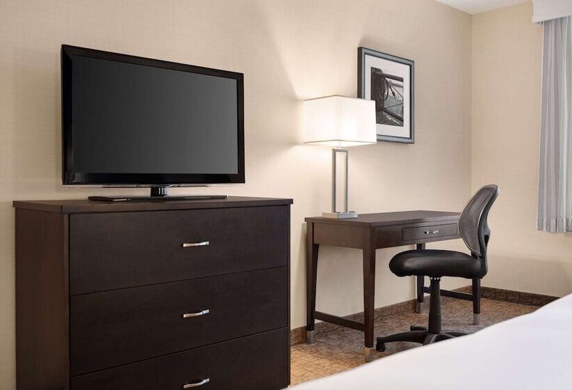 シティビューのデラックスルーム, Wyndham Garden Niagara Falls Fallsview