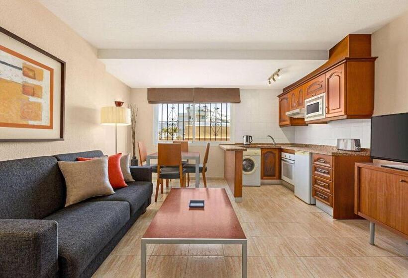 سوئیت جونیور کلاسیک, Ramada Hotel & Suites By Wyndham Costa Del Sol