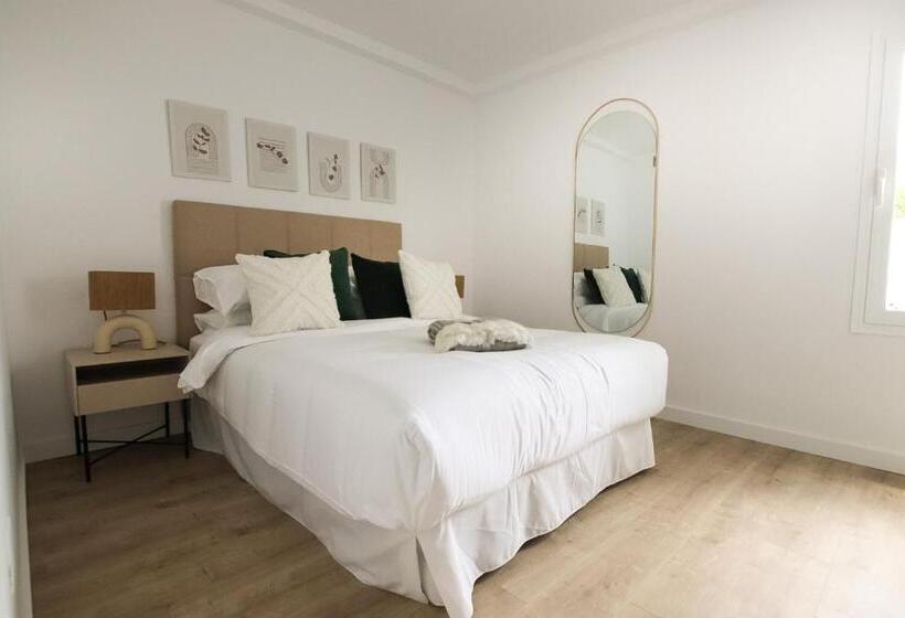 Люкс Классика, Ramada Hotel & Suites By Wyndham Costa Del Sol