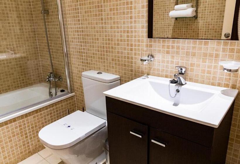 سوئیت جونیور سوپریور با چشم‌انداز دریا, Ramada Hotel & Suites By Wyndham Costa Del Sol