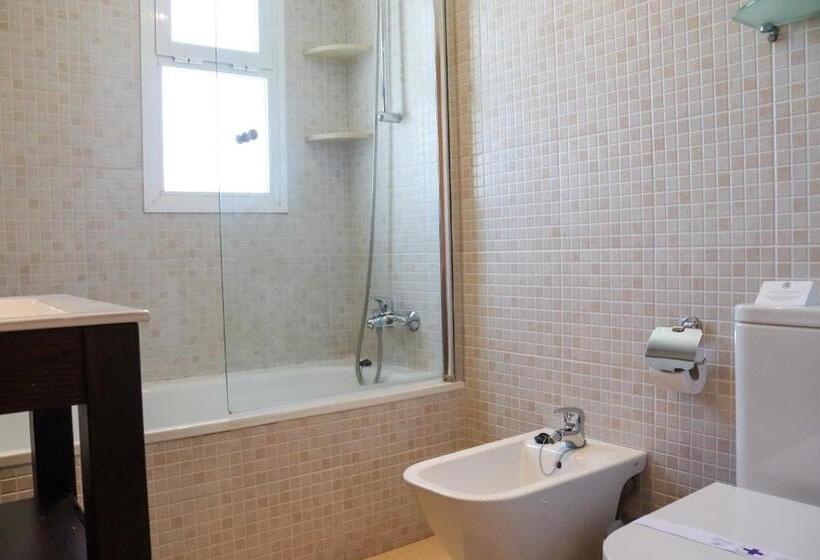 آپارتمان ممتاز دوخوابه رو به دریا, Ramada Hotel & Suites By Wyndham Costa Del Sol