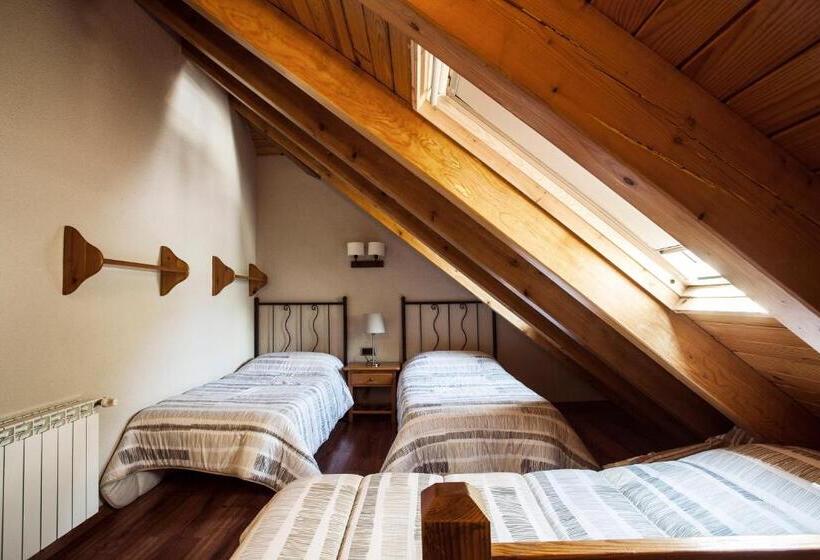 Семейный Номер, Hostal La Plaça